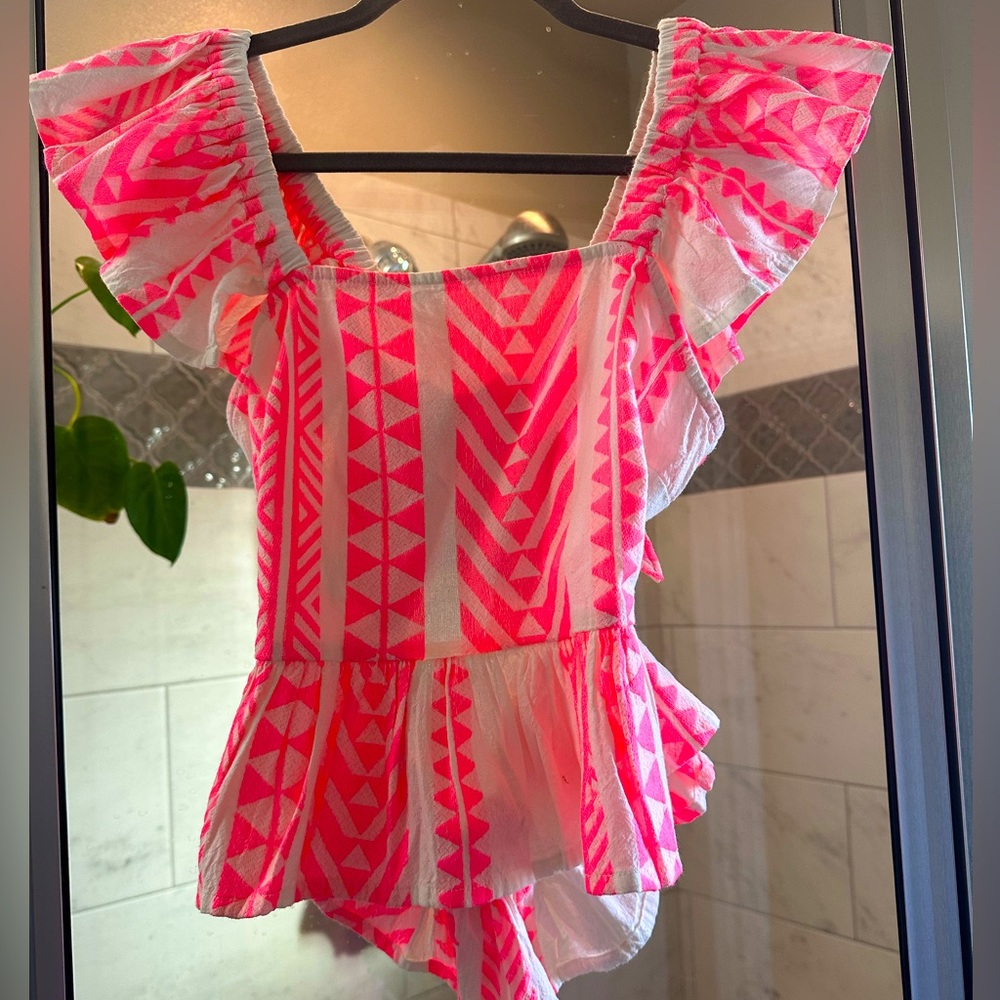 NEW ruffle top
